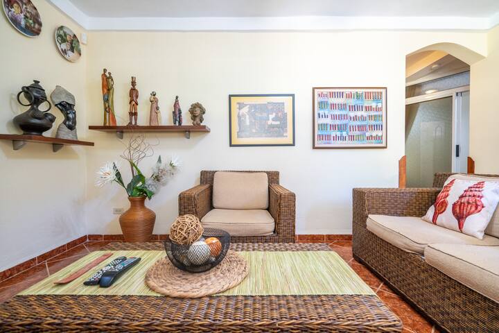 The Seven Doors in Miramar