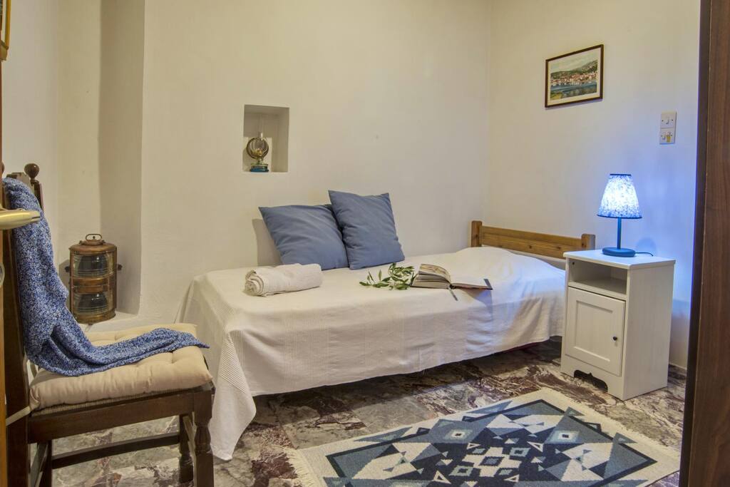 Single Bedroom