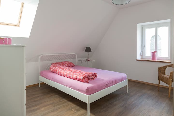 საძინებელი 1