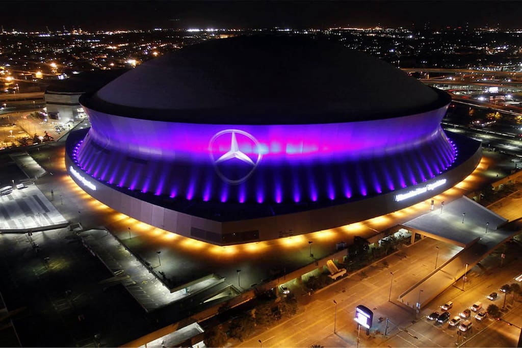 Mercedes Benz Super Dome