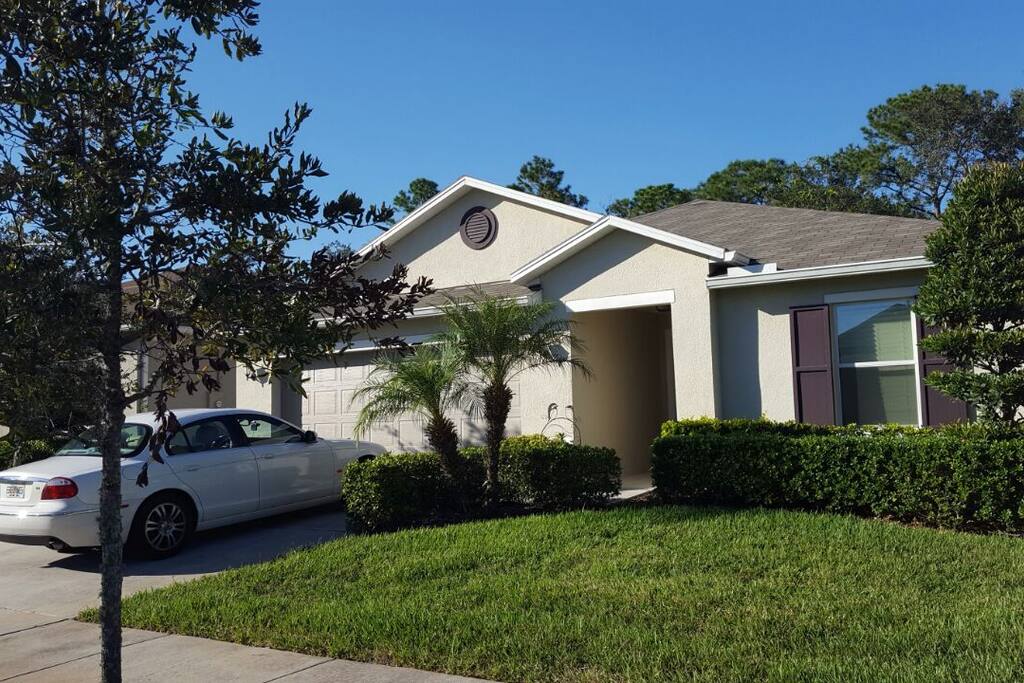 Space for car in front home