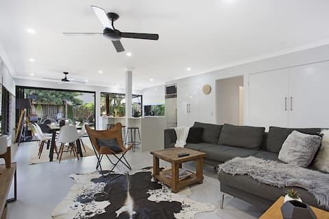 Top performing Airbnb: Mermaid/Nobby Beach House - by the beach in Mermaid Beach