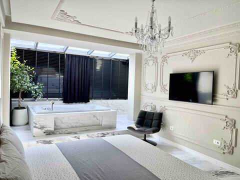 Eva’s Penthouse