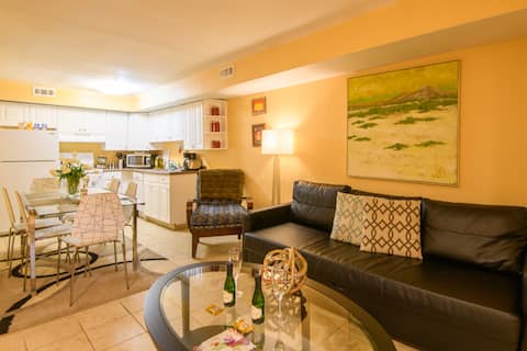 Home Comfort Clean Space FREE Parking Sleeps 6