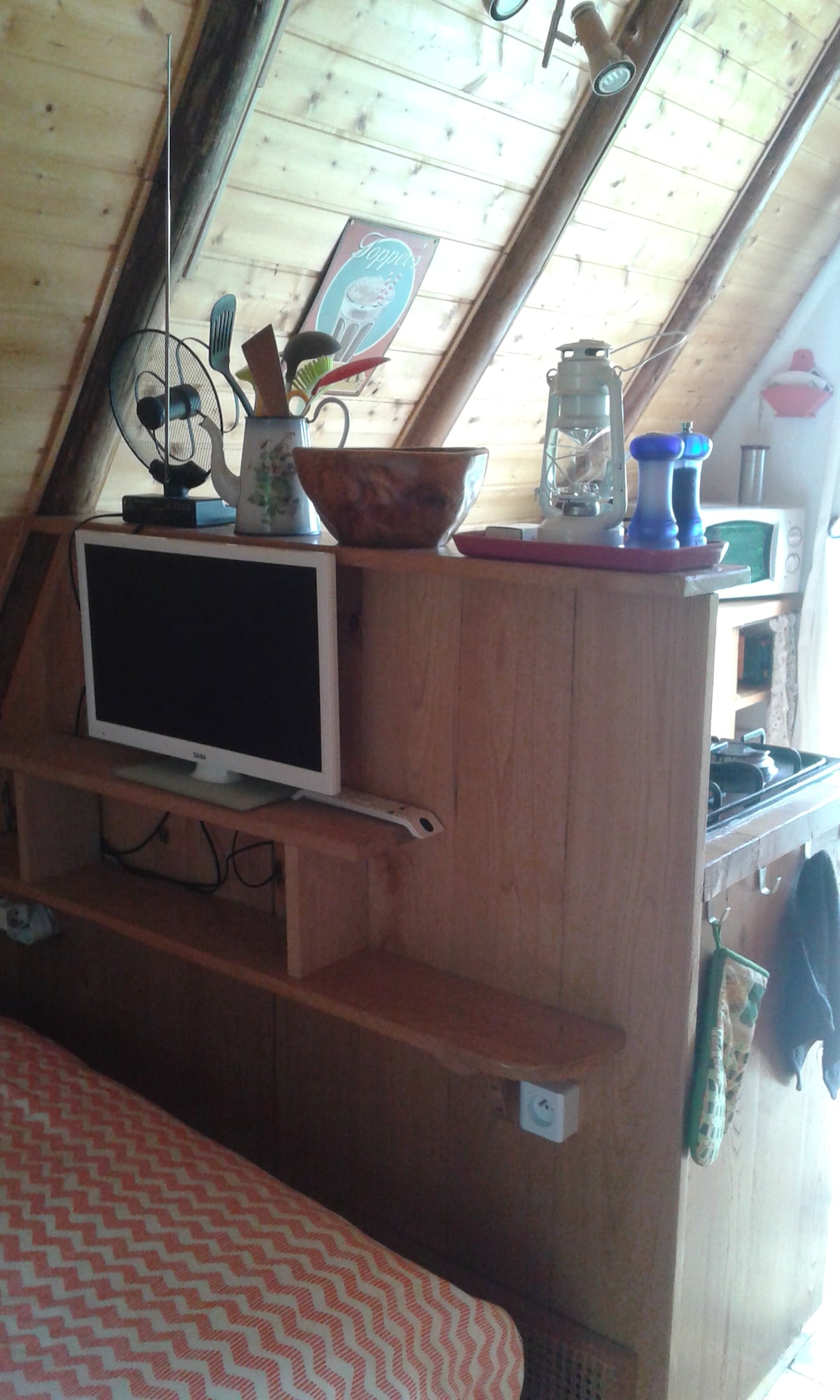 საძინებელი 1