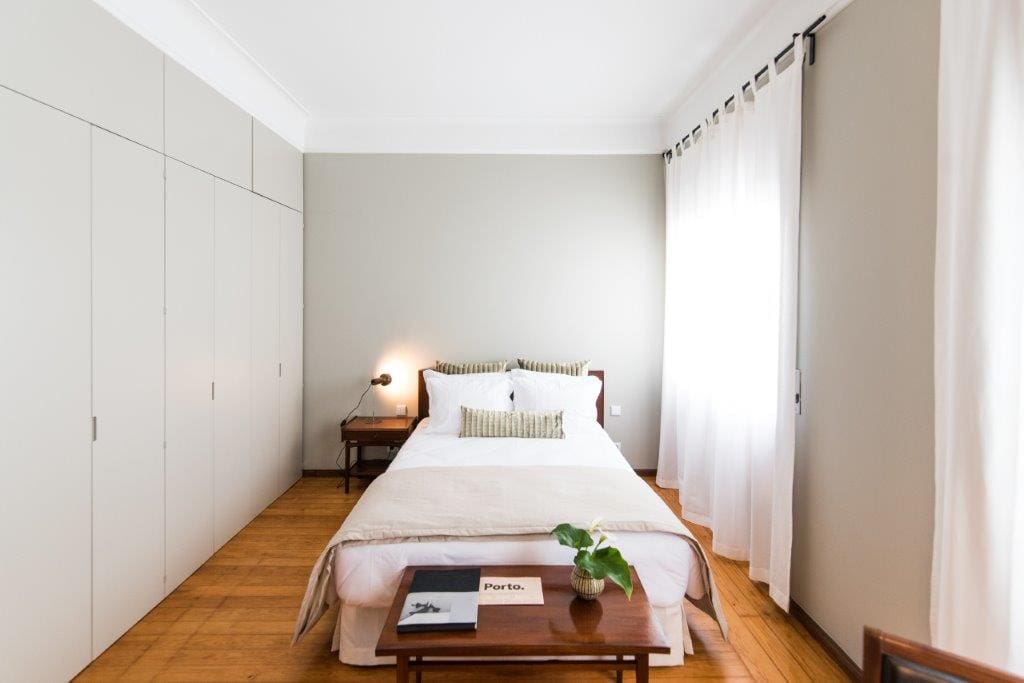Suite with 100% cotton linen
