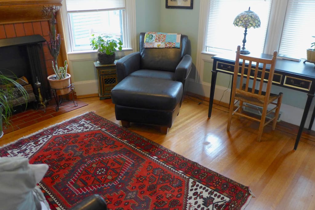 chill library and 2nd bedroom