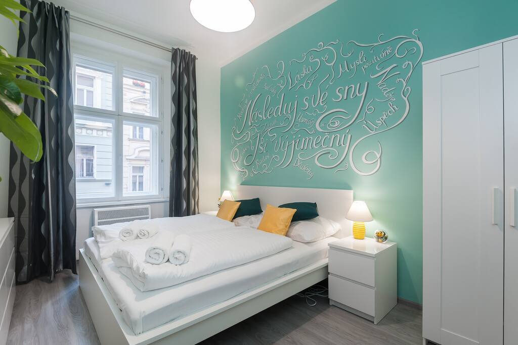 We love sunlight and a luminous bedroom is always a plus!