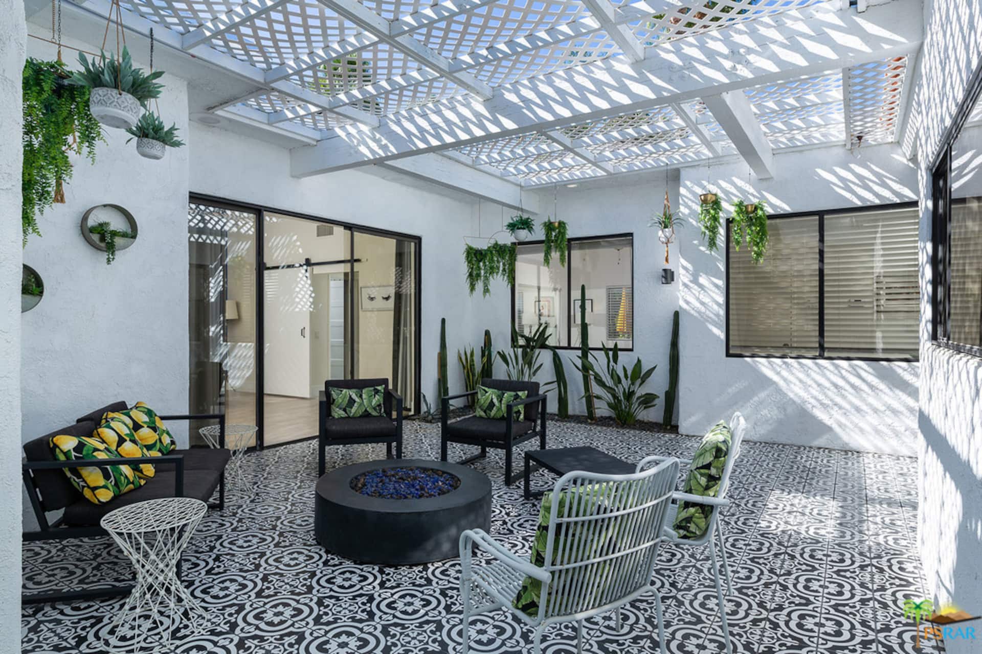 The Atrium - A Luxury Pool Home in Rancho Mirage
