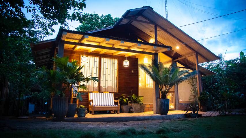 Gorgeous hideout ❤ for plant diet ❤ no city noise