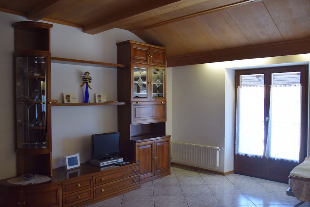 soggiorno, mobile TV con registratore DVD