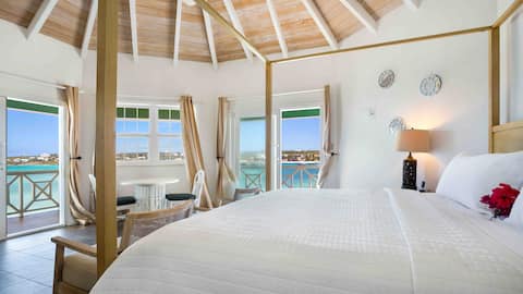 Oceanfront Penthouse w/Pool - Arawak Beach Club #9