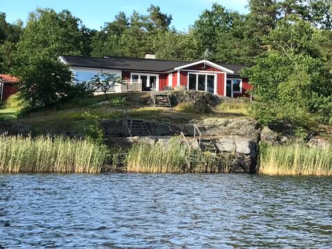 3 great nice houses with private docks on their own headland