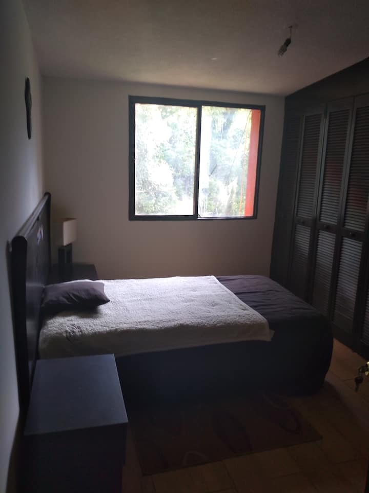 Recamara con  dos camas individuales, closet