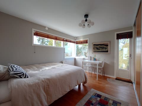 Cozy guesthouse in a villa