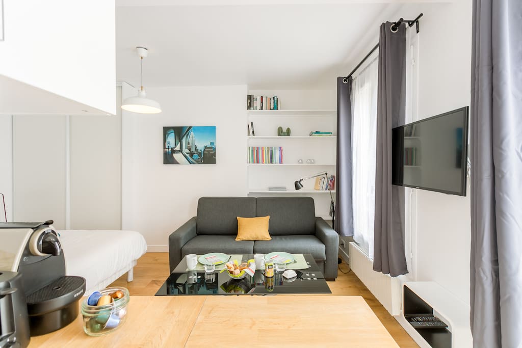The living space with TV and unlimited wifi