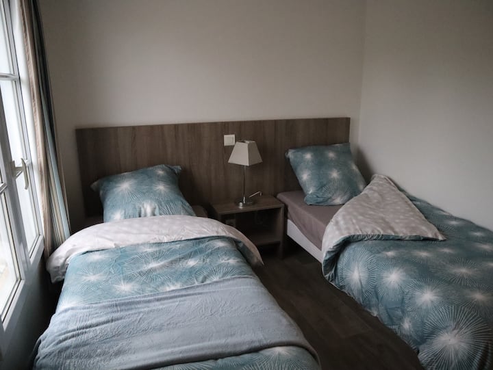 Dhomë gjumi 2 krevate tek