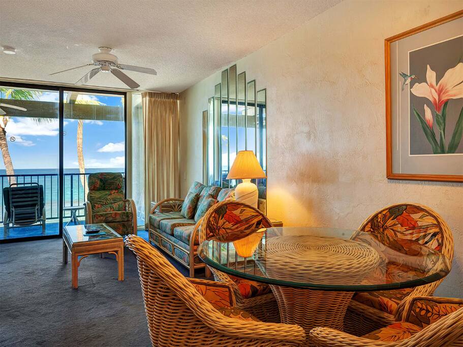 kona-bali-kai-1br-of-313-living-room-02.jpg
