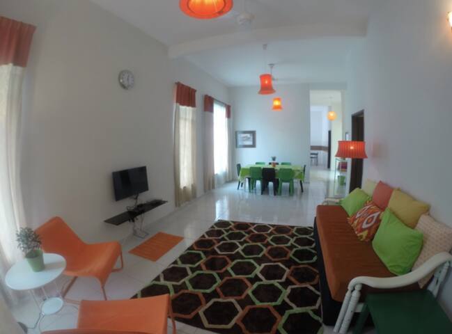 Airbnb®  Lorong Haji Khamis – Ferienwohnungen 