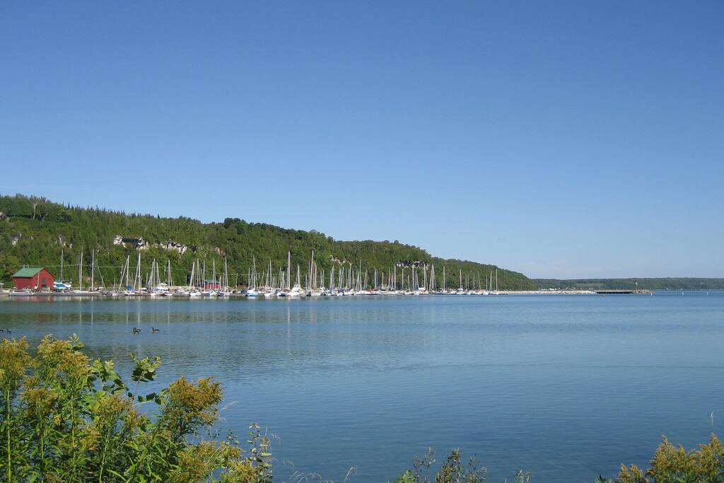 Approx 5 mins from Wiarton, Tim Hortons, Grocery Store, Local Shopping and Scenic Views