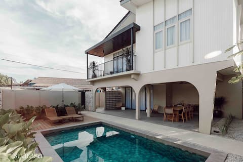 Suarasa Villa - Private Pool