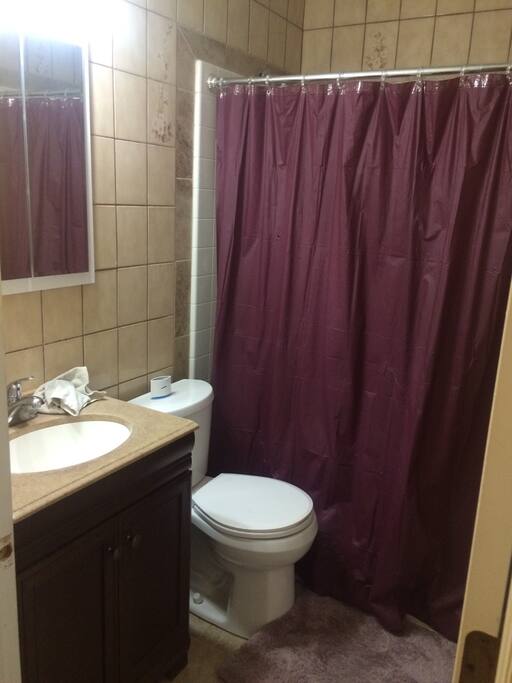 Shared bathroom. Always kept clean and fully stocked!