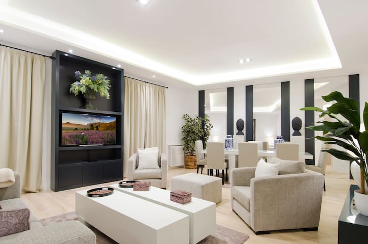 Luxury Apartment in the Golden Mile