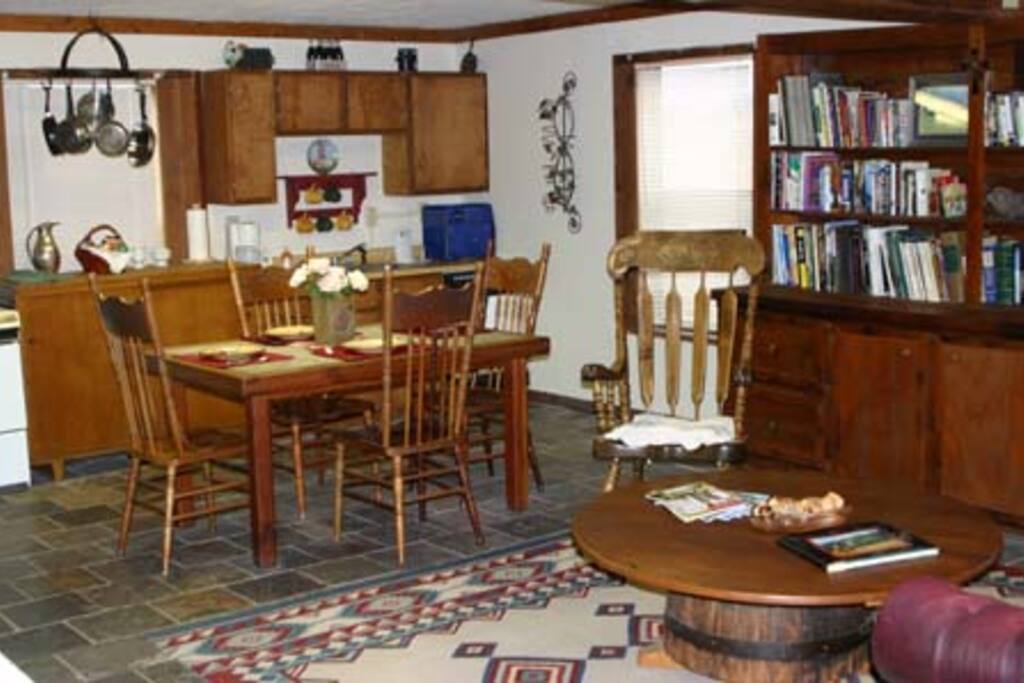 English suite living area, full kitchen, washer dryer, netflix