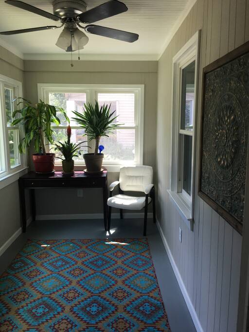 Sunroom/Front Porch