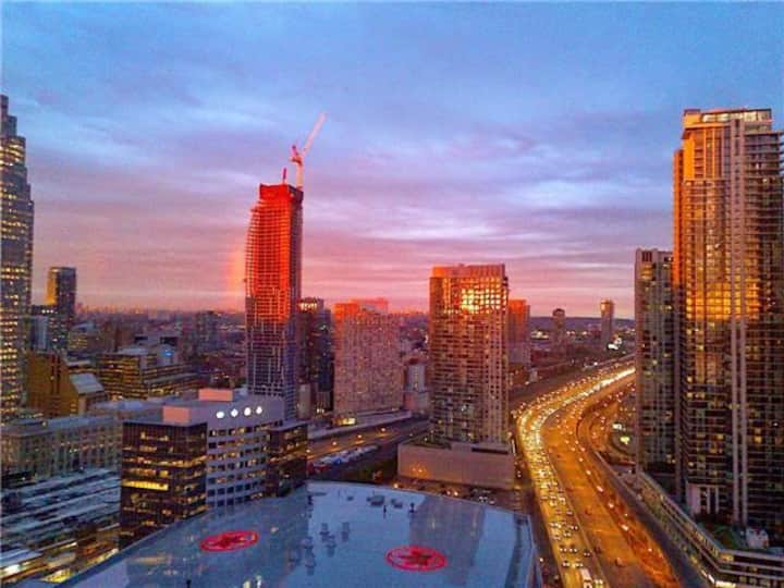 STUNNING CONDO in DOWNTOWN TORONTO