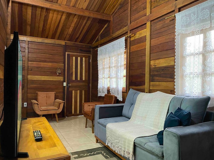 Casa De Madeira, Em Santo Antônio Do Pinhal - Santo Antônio do Pinhal