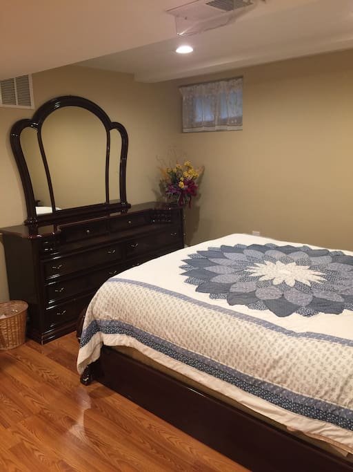 Another side of the bedroom