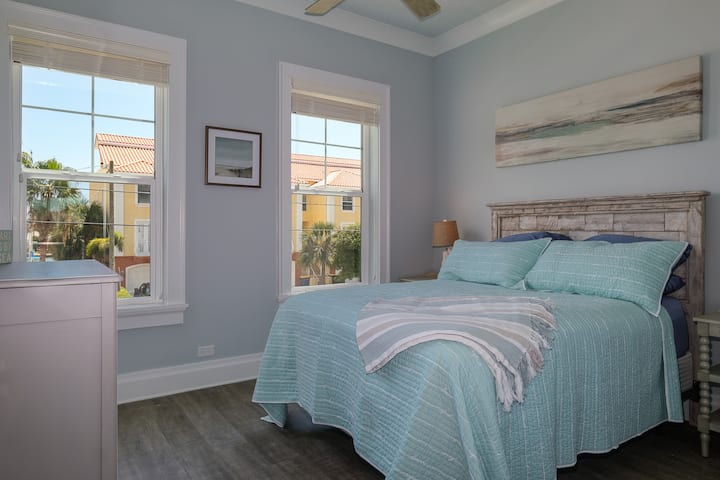 Spálňa s manželskou posteľou Queen na