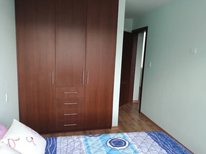 Vue placard chambre 2