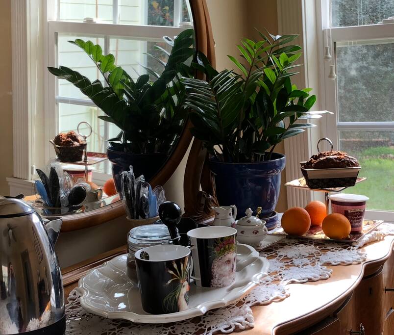 Hot coffee or tea provided as well as light breakfast items.