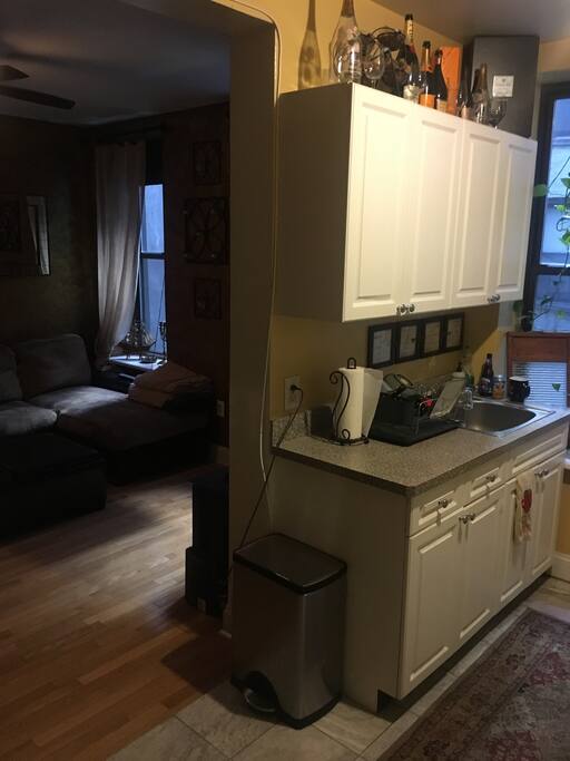 The kitchen/living room