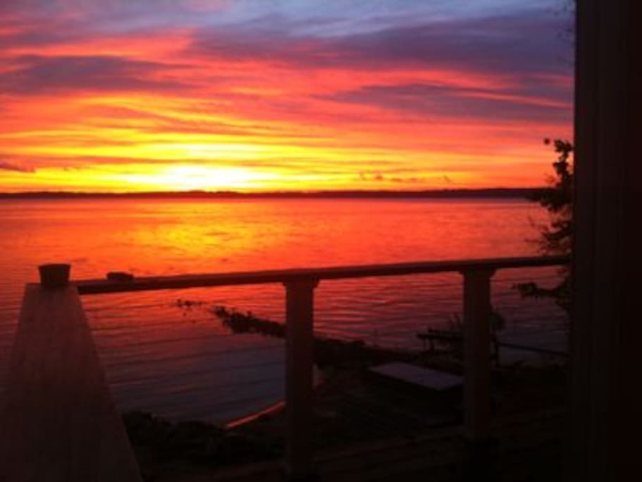 Wake up early and enjoy the sunrises from 4 different decks.