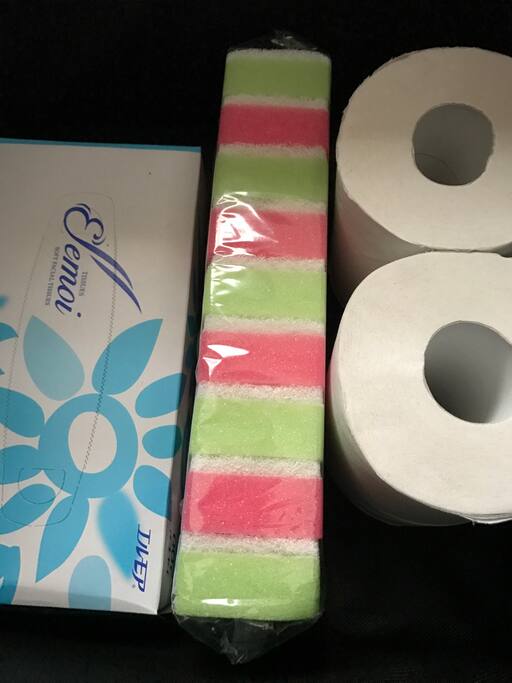 ティッシュ、トイレットペーパー
