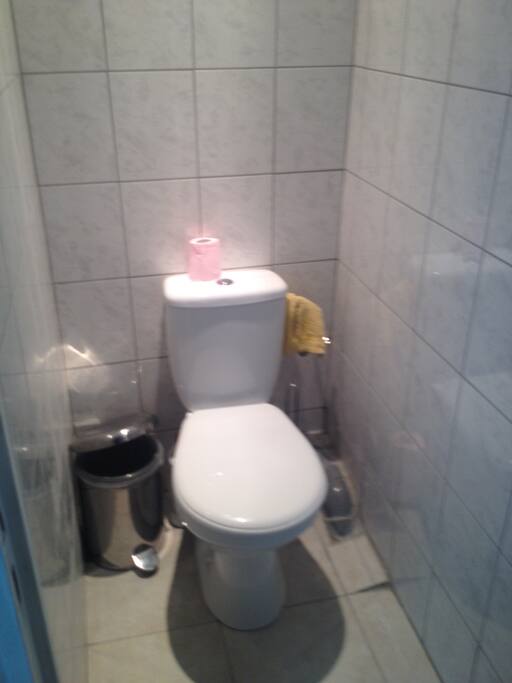 Toilettes séparées