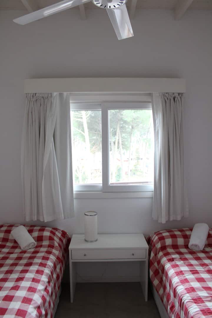 Druga spavaća soba, (druga spavaća soba)