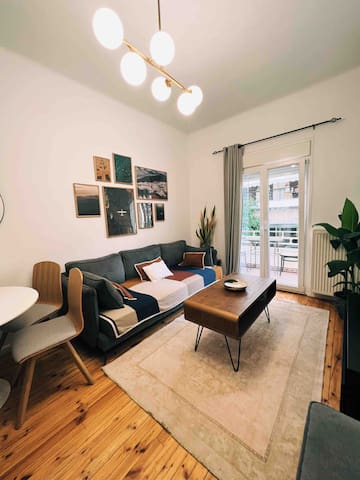 Nomas SKG – 2 Bedroom Stylish Apartment