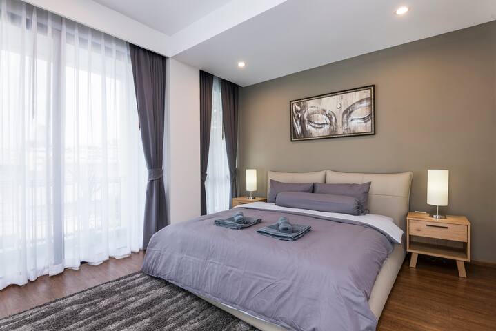 2 Storey Penthouse with Roof-Top Pool in Thonglor gallery image 4