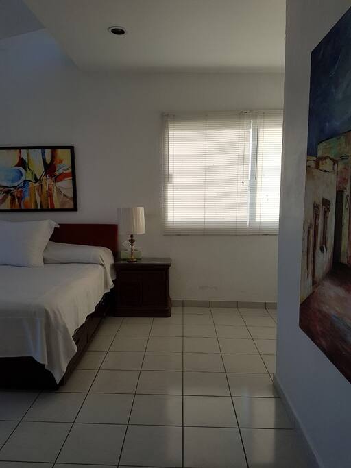 Recamara principal con baño y vestidor grande
