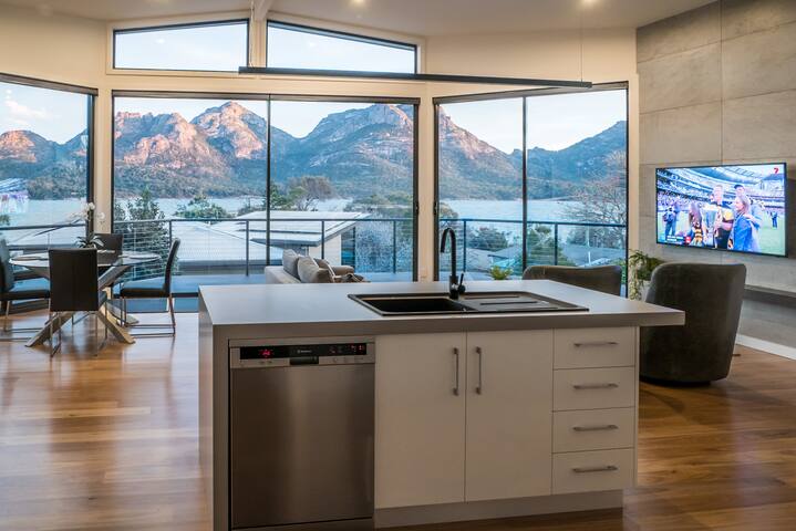 At The Bay gallery image 5