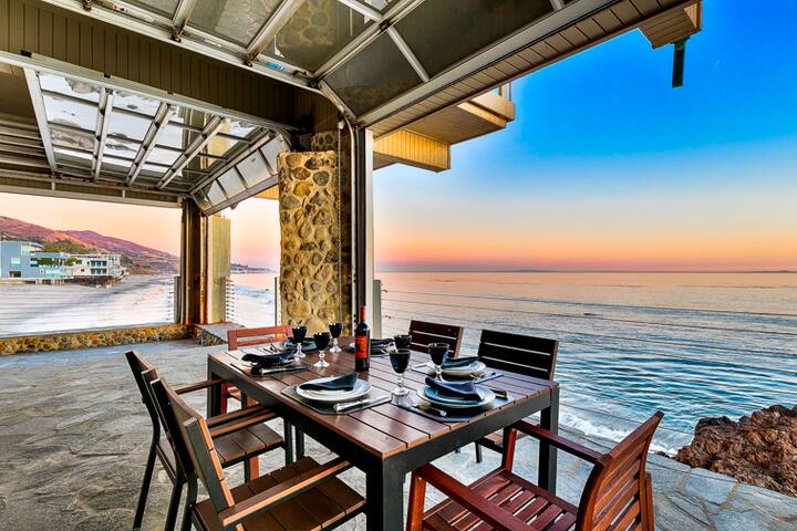 Malibu central Beach Front Condo on the water! gallery image 4