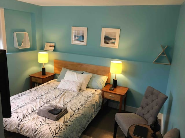 Airbnb Kingston Vacation Rentals Places To Stay