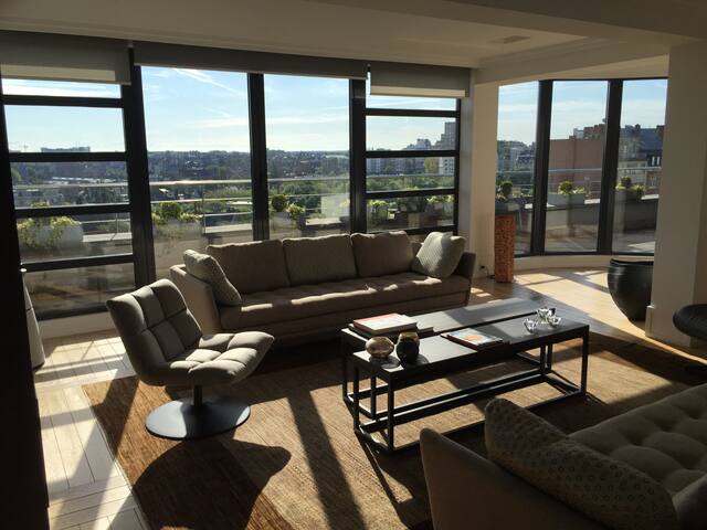 Penthouse ” le 401 ” with amazing view ! gallery image 5