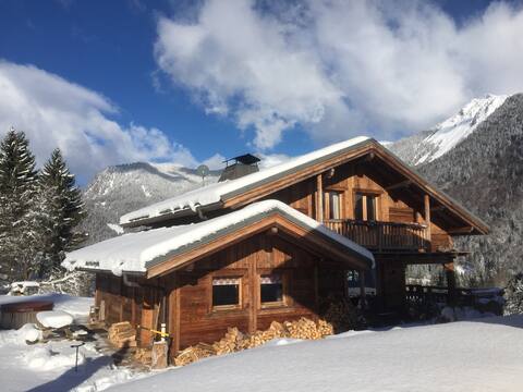 Morzine Mountain Paradise, with wonderful hotub