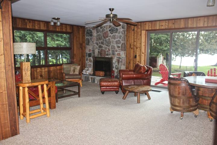 Hodgepodge Lodge On Big Platte Lake Cottages For Rent In Honor