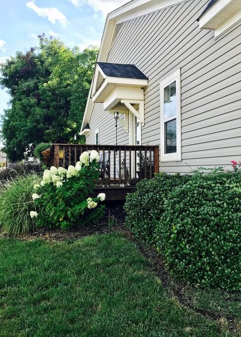 Side Door Entrance/Deck
